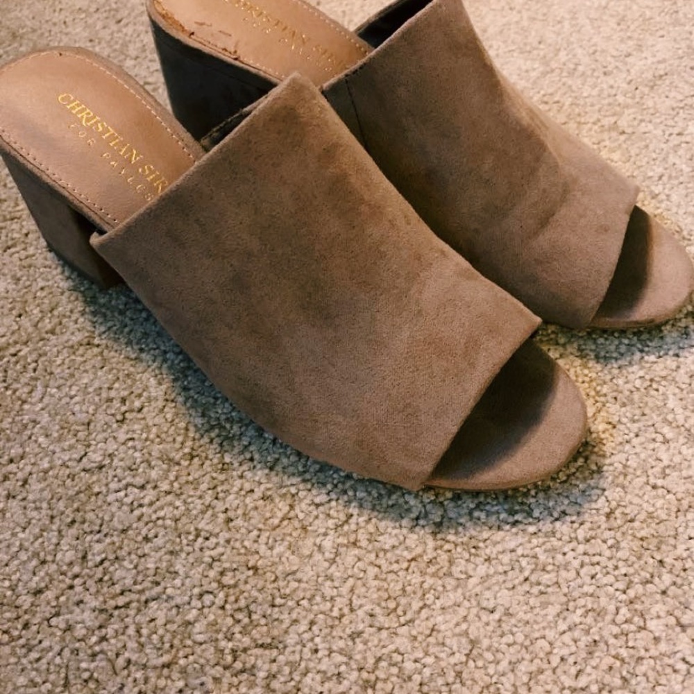 high heels - Picture 2 of 3